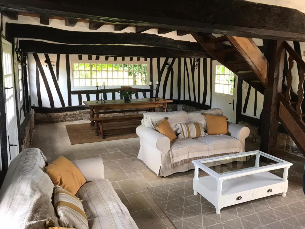 La Gloriette Gite Situe Dans La Propriete Dun Magnifique Manoir Vatteville Exterior photo